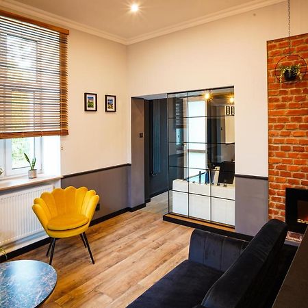 Apartament Z Jacuzzi W Centrum Sanoka Dış mekan fotoğraf